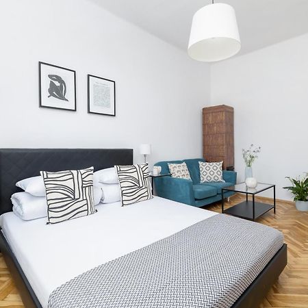 1-Bedroom Apartment - Dluga 65 Street Krakow Bagian luar foto
