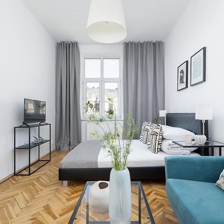 1-Bedroom Apartment - Dluga 65 Street Krakow Bagian luar foto